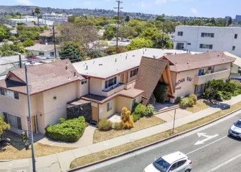 14-Unit Apartment Complex on Sawtelle Blvd. Lists for $3.25M After Price Cut