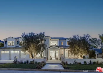 Brand New Palisades Estate Designed by Ken Ungar Enters Market at $22.5M